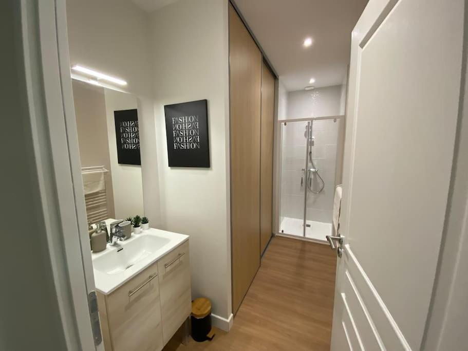 אנגולם Appartement Centre-Ville * Rdc * Clim * Wifi * Haut De Gamme * מראה חיצוני תמונה